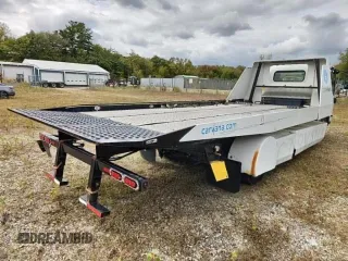 2019 Isuzu NQR IBT PWL with VIN JALE5W162K7304629, listed as a Copart auction lot 76381514 with 162,541 mi miles and Clean Title. Bid and sale history available at carsss.com. Image 4.