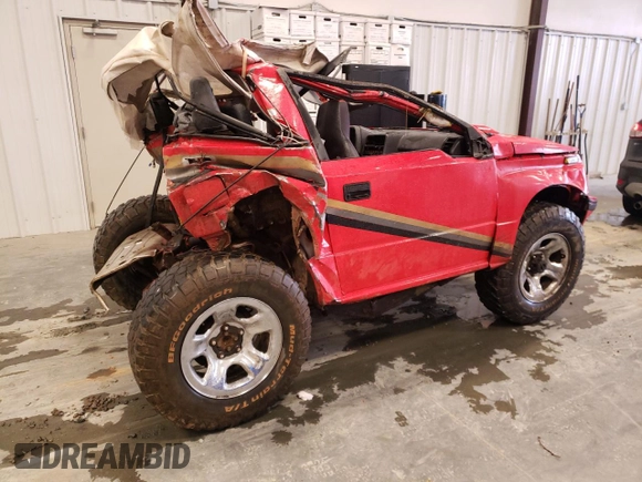 1992 Geo Tracker z VIN 2CNBJ18U1N6917736, wystawiony jako Copart lot #76609574 z przebiegiem Nie podano mil oraz Szkody całkowita. Historia ofert i sprzedaży dostępna na DreamBid. Obrazek 3.