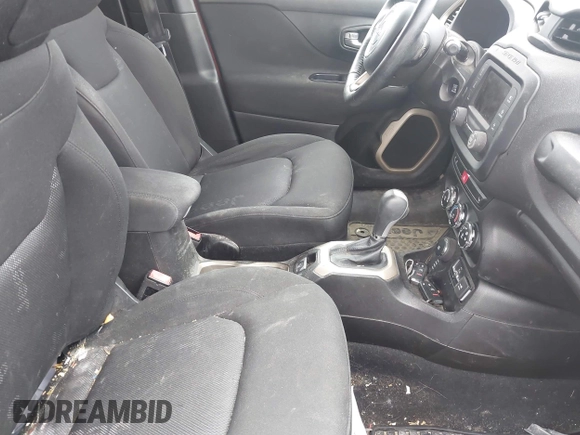2017 Jeep Renegade Latitude z VIN ZACCJBBB7HPF30024, wystawiony jako IAAI lot #42176035 z przebiegiem 78 928 mil mil oraz . Historia ofert i sprzedaży dostępna na DreamBid. Obrazek 5.