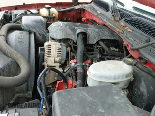 2003 Chevrolet Silverado 1500 z VIN 1GCEC14V83Z319039, wystawiony jako IAAI lot #41169188 z przebiegiem 149 413 mil mil oraz . Historia ofert i sprzedaży dostępna na DreamBid. Obrazek 12.