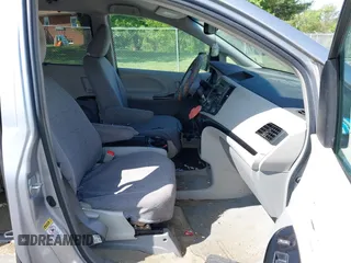 2011 Toyota Sienna LE AAS with VIN 5TDKK3DC2BS175598, listed as a IAAI auction lot 42186153 with 169,267 mi miles. Bid and sale history available at carsss.com. Image 5.