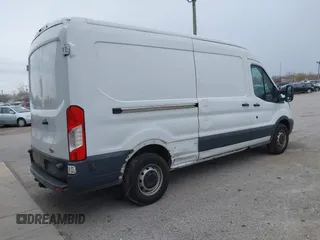 2018 Ford Transit z VIN 1FTBW2CM3JKA90610, wystawiony jako IAAI lot #42036872 z przebiegiem 81 833 mil mil oraz . Historia ofert i sprzedaży dostępna na DreamBid. Obrazek 4.