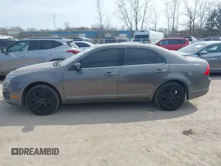 2011 Ford Fusion SE with VIN 3FAHP0HA5BR183979, listed as a IAAI auction lot 42066401 with 205,154 mi miles. Bid and sale history available at carsss.com. Image 14.
