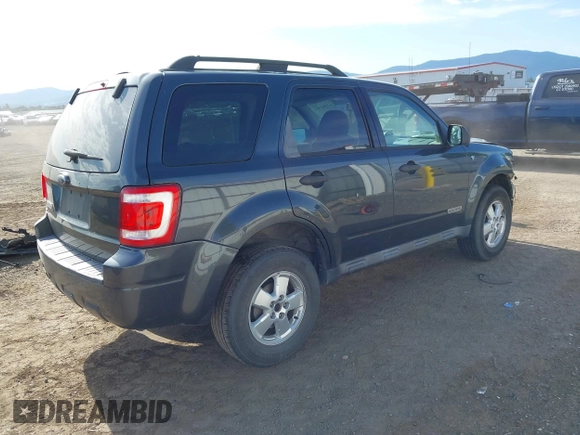 2008 Ford Escape XLT z VIN 1FMCU031X8KB49081, wystawiony jako IAAI lot #42584584 z przebiegiem 163 008 mil mil oraz . Historia ofert i sprzedaży dostępna na DreamBid. Obrazek 4.