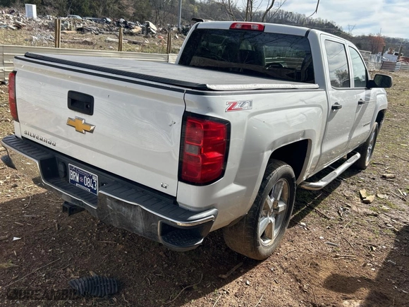 2014 Chevrolet Silverado 1500 LT with VIN 3GCUKREC3EG364631, listed as a Copart auction lot 50635525 with 163,451 mi miles and Salvage Title. Bid and sale history available at carsss.com. Image 4.