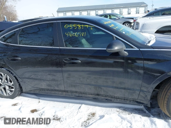 2020 Hyundai Sonata SEL z VIN 5NPEL4JAXLH055817, wystawiony jako IAAI lot #41606781 z przebiegiem 88 000 mil mil oraz . Historia ofert i sprzedaży dostępna na DreamBid. Obrazek 13.