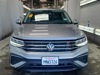 2024 Volkswagen Tiguan SE with VIN 3VV3B7AX5RM107374, listed as a IAAI auction lot 42845196 with 24,195 mi miles and . Bid and sale history available at DreamBid. Image 57.