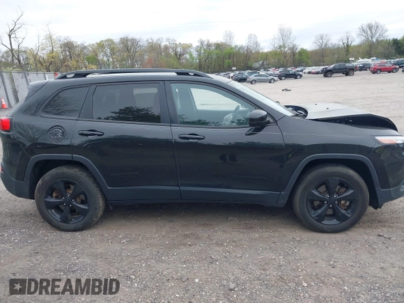 2018 Jeep Cherokee Latitude Tech Connect with VIN 1C4PJMCB7JD555019, listed as a IAAI auction lot 42091382 with 45,988 mi miles and . Bid and sale history available at DreamBid. Image 13.