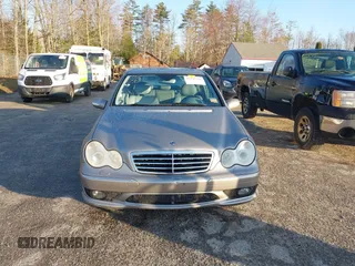 2005 Mercedes-Benz C 230 Kompressor with VIN WDBRF40J75F721490, listed as a IAAI auction lot 42122790 with 127,443 mi miles and . Bid and sale history available at DreamBid. Image 13.