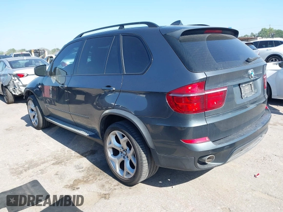 2012 BMW X5 35d with VIN 5UXZW0C51CL669957, listed as a IAAI auction lot 42230292 with 102,305 mi miles and . Bid and sale history available at DreamBid. Image 3.