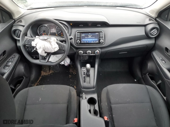 2024 Nissan Kicks S with VIN 3N1CP5BV4RL590088, listed as a Copart auction lot 47679995 with 910 mi miles and Salvage Title. Bid and sale history available at carsss.com. Image 8.