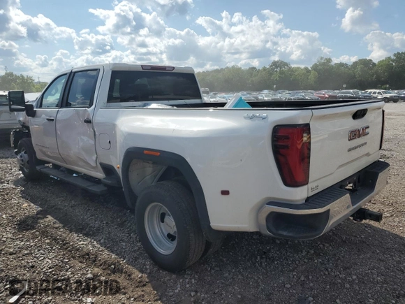 2024 GMC Sierra 3500HD Pro z VIN 1GT49SEY2RF143785, wystawiony jako Copart lot #58079414 z przebiegiem 82 402 mil mil oraz Szkoda całkowita • Salvage title. Historia ofert i sprzedaży dostępna na DreamBid. Obrazek 2.