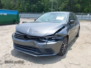 2015 Volkswagen Jetta SE with VIN 3VWD07AJ4FM353782, listed as a IAAI auction lot 42544354 with 195,457 mi miles and . Bid and sale history available at DreamBid. Image 6.