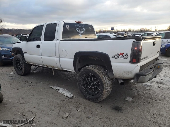 2001 Chevrolet Silverado 1500 LT with VIN 1GCEK19T21E141627, listed as a Copart auction lot 85383004 with 278,374 mi miles and Salvage Title. Bid and sale history available at carsss.com. Image 2.