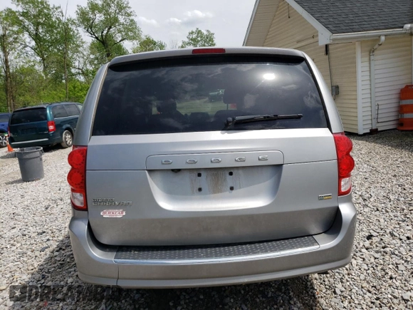 2017 Dodge Grand Caravan SE Plus z VIN 2C4RDGBG6HR847167, wystawiony jako Copart lot #56967205 z przebiegiem 160 011 mil mil oraz Szkoda całkowita • Salvage title. Historia ofert i sprzedaży dostępna na DreamBid. Obrazek 6.