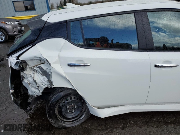 2018 Nissan LEAF S with VIN 1N4AZ1CP4JC311722, listed as a Copart auction lot 49008215 with 61,754 mi miles and Salvage Title. Bid and sale history available at DreamBid. Image 10.