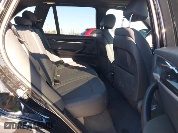 2018 BMW X5 xDrive35i with VIN 5UXKR0C59J0X87391, listed as a IAAI auction lot 41359822 with 73,913 mi miles. Bid and sale history available at carsss.com. Image 8.