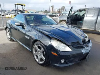 2005 Mercedes-Benz SLK-Class with VIN WDBWK56F85F066196, listed as a IAAI auction lot 41692697 with 197,941 mi miles. Bid and sale history available at carsss.com. Image 1.