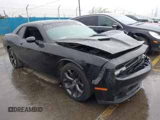 2017 Dodge Challenger SXT Plus z VIN 2C3CDZAG3HH629362, wystawiony jako IAAI lot #41775380 z przebiegiem 151 971 mil mil oraz . Historia ofert i sprzedaży dostępna na DreamBid. Obrazek 1.