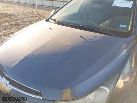 2014 Chevrolet Cruze LS with VIN 1G1PA5SH1E7171908, listed as a IAAI auction lot 40688244 with 96,643 mi miles. Bid and sale history available at carsss.com. Image 6.