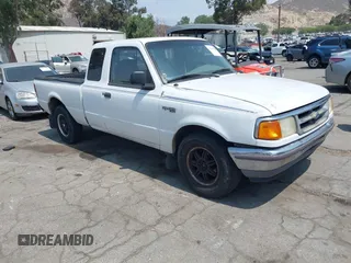 1995 Ford Ranger Splash z VIN 1FTCR14U4SPA34569, wystawiony jako IAAI lot #42418798 z przebiegiem 147 460 mil mil oraz . Historia ofert i sprzedaży dostępna na DreamBid. Obrazek 1.