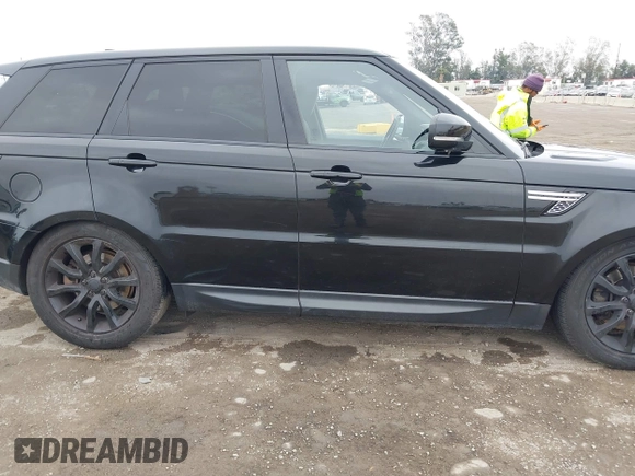 2017 Land Rover Range Rover Sport HSE z VIN SALWR2FVXHA177653, wystawiony jako IAAI lot #41879997 z przebiegiem 90 231 mil mil oraz . Historia ofert i sprzedaży dostępna na DreamBid. Obrazek 13.