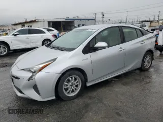 2016 Toyota Prius Two with VIN JTDKBRFU1G3011017, listed as a Copart auction lot 47075295 with 186,979 mi miles and Salvage Title. Bid and sale history available at carsss.com. Image 1.
