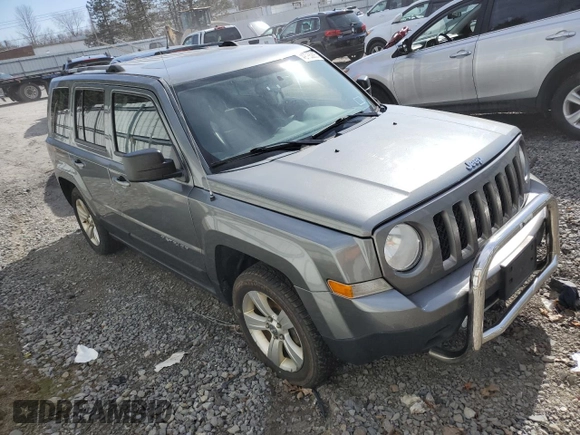 2014 Jeep Patriot Limited z VIN 1C4NJRCB3ED528619, wystawiony jako Copart lot #49765885 z przebiegiem 123 563 mil mil oraz Czysty tytuł • Clean title. Historia ofert i sprzedaży dostępna na DreamBid. Obrazek 4.