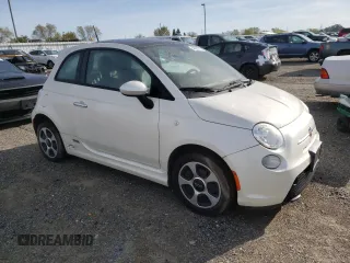 2014 FIAT 500e z VIN 3C3CFFGE5ET172801, wystawiony jako Copart lot #49651775 z przebiegiem 42 758 mil mil oraz Czysty tytuł • Clean title. Historia ofert i sprzedaży dostępna na DreamBid. Obrazek 4.
