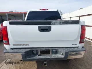 2008 GMC Sierra 1500 SLE1 with VIN 3GTEK13JX8G304275, listed as a IAAI auction lot 41249001 with 195,116 mi miles. Bid and sale history available at carsss.com. Image 17.