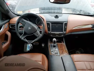 2017 Maserati Levante с VIN ZN661XUS6HX254437, выставлен на аукционе Copart как лот 87010694 с пробегом 73 508 миль миль и Списание • Salvage title. История ставок и продаж доступна на DreamBid. Изображение 8.