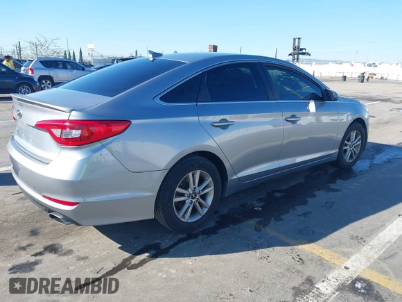 2017 Hyundai Sonata SE with VIN 5NPE24AF3HH564783, listed as a IAAI auction lot 41744125 with Not Provided miles. Bid and sale history available at carsss.com. Image 4.