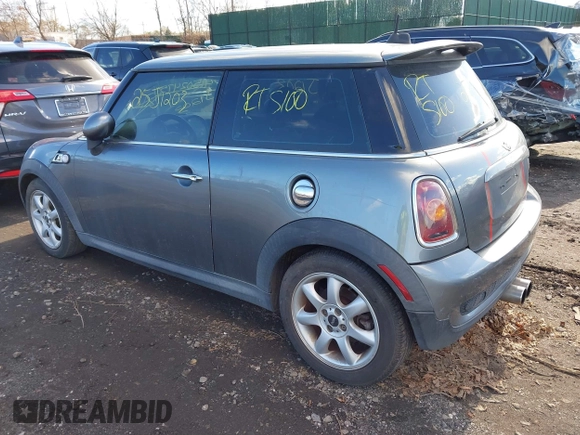 2007 MINI Hardtop S with VIN WMWMF73527TT85146, listed as a IAAI auction lot 41502475 with Not Provided miles and . Bid and sale history available at DreamBid. Image 3.
