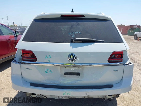 2018 Volkswagen Atlas SE with VIN 1V2CP2CA6JC595282, listed as a IAAI auction lot 42227930 with 95,799 mi miles and . Bid and sale history available at DreamBid. Image 17.
