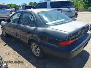 1997 Geo Prizm LSi z VIN 1Y1SK5267VZ447232, wystawiony jako IAAI lot #42289597 z przebiegiem 100 974 mil mil oraz . Historia ofert i sprzedaży dostępna na DreamBid. Obrazek 3.