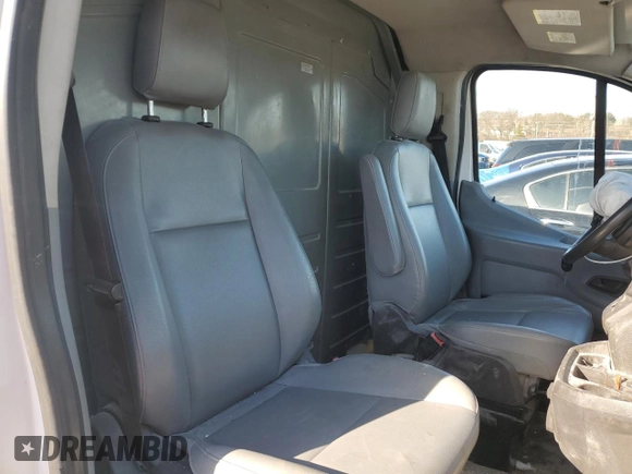2015 Ford Transit Cargo z VIN 1FTNE1YM7FKA50119, wystawiony jako Copart lot #57963515 z przebiegiem Nie podano mil oraz Nie do naprawy • Non repairable. Historia ofert i sprzedaży dostępna na DreamBid. Obrazek 10.