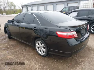 2008 Toyota Camry LE z VIN 4T1BE46K08U212553, wystawiony jako IAAI lot #42059593 z przebiegiem 475 590 mil mil oraz . Historia ofert i sprzedaży dostępna na DreamBid. Obrazek 3.