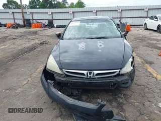 2006 Honda Accord EX-L z VIN 1HGCM56896A061279, wystawiony jako IAAI lot #42257108 z przebiegiem 398 000 mil mil oraz . Historia ofert i sprzedaży dostępna na DreamBid. Obrazek 12.