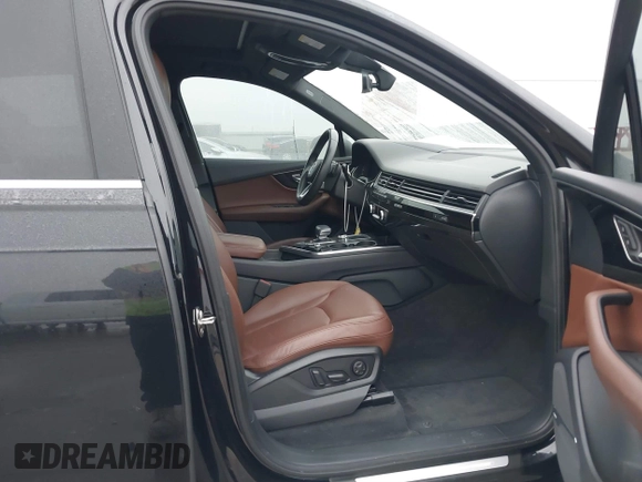2019 Audi Q7 Prestige z VIN WA1VAAF77KD024993, wystawiony jako IAAI lot #41517140 z przebiegiem 91 074 mil mil oraz . Historia ofert i sprzedaży dostępna na DreamBid. Obrazek 5.