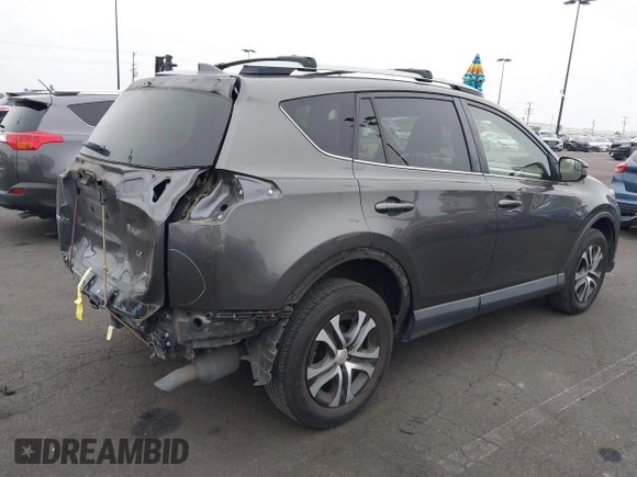 2017 Toyota RAV4 LE z VIN JTMZFREVXHJ107299, wystawiony jako IAAI lot #42422033 z przebiegiem 56 687 mil mil oraz . Historia ofert i sprzedaży dostępna na DreamBid. Obrazek 4.