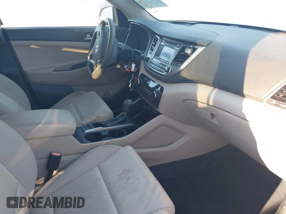 2016 Hyundai Tucson Sport with VIN KM8J33A22GU194476, listed as a IAAI auction lot 41201514 with 41,601 mi miles. Bid and sale history available at carsss.com. Image 5.