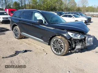2022 Lincoln Aviator Reserve z VIN 5LM5J7XC1NGL08524, wystawiony jako IAAI lot #42044037 z przebiegiem Nie podano mil oraz . Historia ofert i sprzedaży dostępna na DreamBid. Obrazek 1.