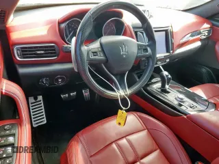 2017 Maserati Levante z VIN ZN661XUS8HX234903, wystawiony jako Copart lot #58467215 z przebiegiem Nie podano mil oraz Tytuł czysty. Historia ofert i sprzedaży dostępna na DreamBid. Obrazek 8.