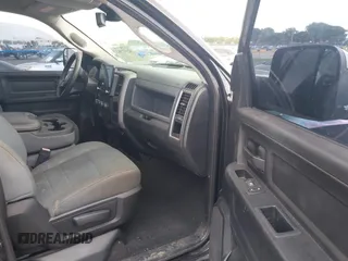 2016 Ram 1500 Tradesman z VIN 1C6RR7FM1GS268609, wystawiony jako IAAI lot #42472382 z przebiegiem 217 548 mil mil oraz . Historia ofert i sprzedaży dostępna na DreamBid. Obrazek 5.