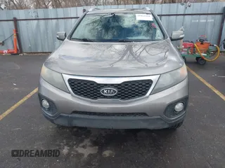 2011 Kia Sorento LX with VIN 5XYKTDA15BG055068, listed as a IAAI auction lot 41811844 with 168,685 mi miles. Bid and sale history available at carsss.com. Image 6.