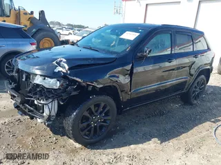 2018 Jeep Grand Cherokee Altitude with VIN 1C4RJFAG6JC475672, listed as a IAAI auction lot 41342508 with 113,978 mi miles. Bid and sale history available at carsss.com. Image 22.