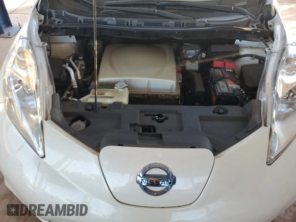 2017 Nissan LEAF SL with VIN 1N4BZ0CPXHC300894, listed as a Copart auction lot 82243014 with 9,895 mi miles and Clean Title. Bid and sale history available at carsss.com. Image 11.