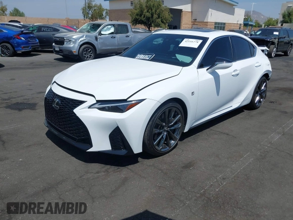 2024 Lexus IS 350 F Sport z VIN JTHGZ1B28R5076461, wystawiony jako IAAI lot #42116778 z przebiegiem 14 090 mil mil oraz . Historia ofert i sprzedaży dostępna na DreamBid. Obrazek 17.