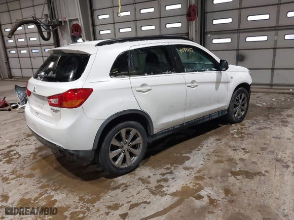 2013 Mitsubishi Outlander Sport LE with VIN 4A4AP5AU1DE024002, listed as a IAAI auction lot 41139737 with 152,609 mi miles. Bid and sale history available at carsss.com. Image 4.