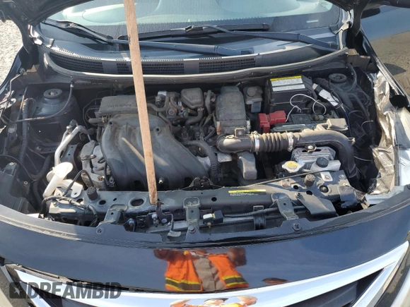 2015 Nissan Versa SV z VIN 3N1CN7AP5FL891369, wystawiony jako Copart lot #59352585 z przebiegiem 59 951 mil mil oraz Szkoda całkowita • Salvage title. Historia ofert i sprzedaży dostępna na DreamBid. Obrazek 11.